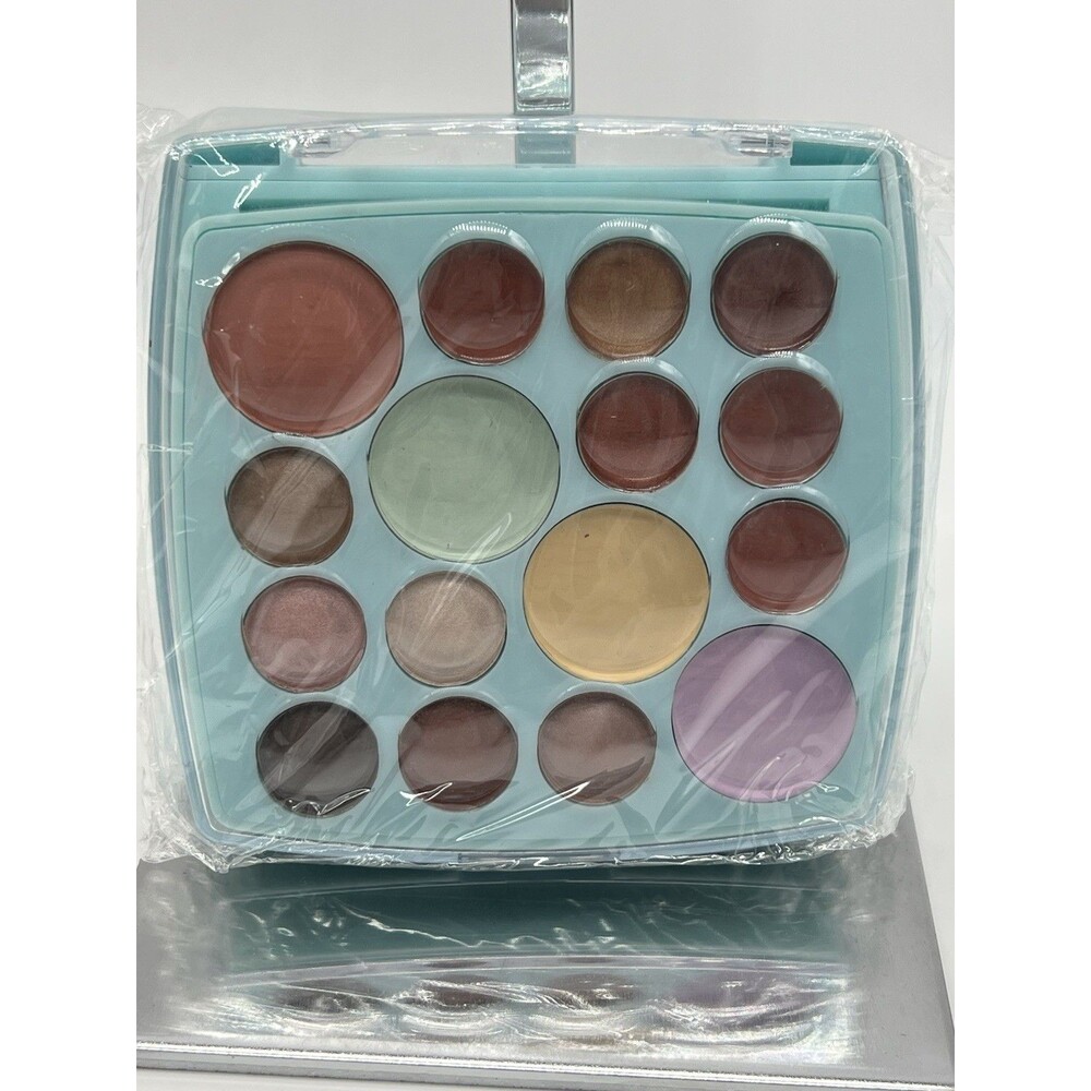 Signature Club A Vitamin A Take Along Makeup Kit w/Slide Out Drawer w/Found&Powd